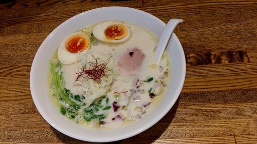 「豚トン＋味玉子」@でびっと 中延店の写真