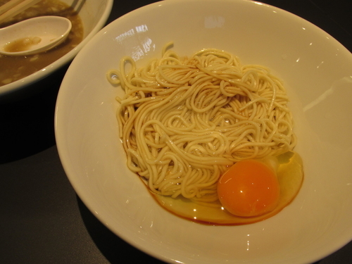 「中華そば（塩）+釜玉　「800円+300円」」@煮干乱舞の写真