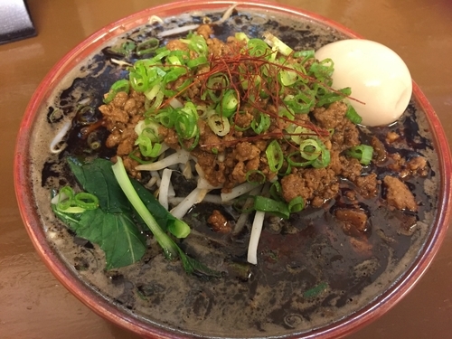 「黒鉄坦々麺 煮卵 そぼろ二倍 サービス券もやし二倍」@東京担々麺 ゴマ哲の写真