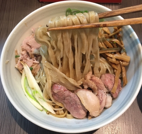 「鴨油とエシレバターの油そば1050円」@柳麺 呉田-goden-の写真