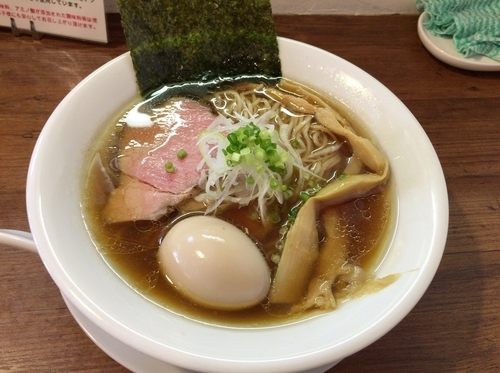 「味玉醤油ラーメン」@Trigo(トリーゴ)の写真