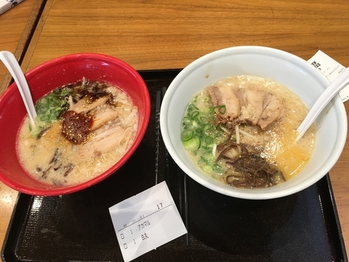 「白丸とんこつらーめん ¥842 / 赤丸とんこつらーめん ¥89」@RAMEN EXPRESS 博多一風堂 三井アウトレットモール入間店の写真