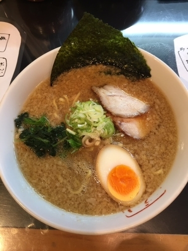 「ラーメン（太麺）　690円」@リッキーズの写真