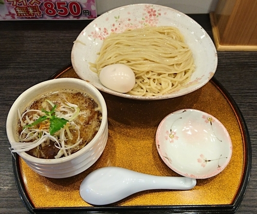 「鶏と貝のつけ麺(大盛り)＋旨玉」@チラナイサクラの写真