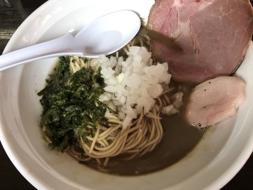 「煮干濃麺HV＋和え玉」@濃麺 海月の写真