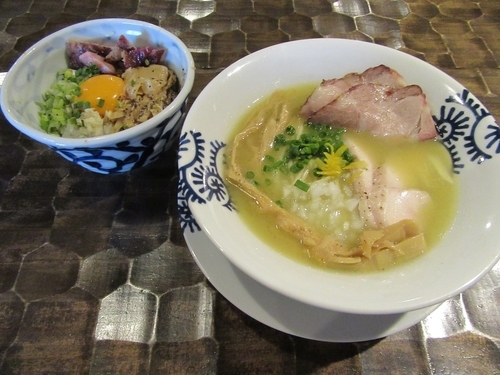 「特級純鶏そば（１０００円）＋ＥＢＩライス他」@特級鶏蕎麦 龍介の写真