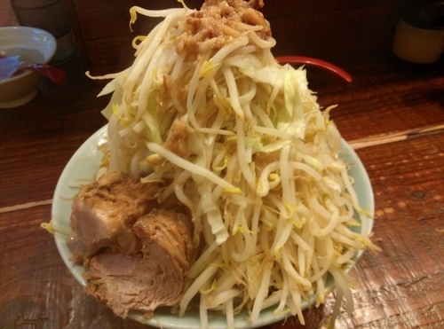 「小ラーメン野菜マシあぶら少し」@立川マシマシの写真