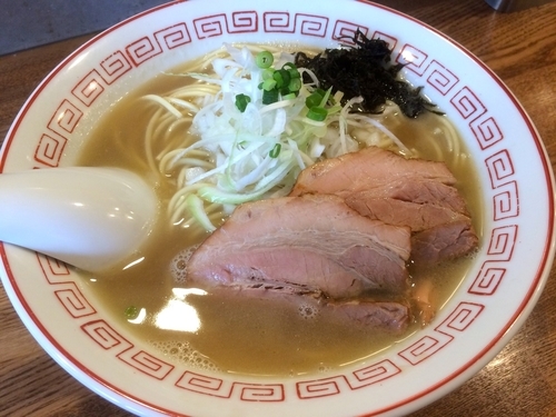 「煮干そば白醤油（790円）」@煮干中華そば専門 煮干丸の写真