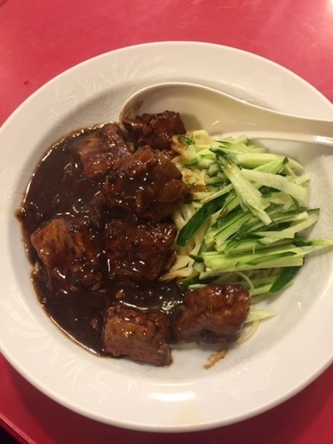 「パイコーまぜそば　通常価格800円　スープ＆杏仁豆腐付き」@龍鳳酒家の写真