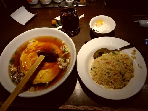 「本日のランチ①(天津ラーメン＆五目チャーハン)780円」@上海華龍 ヤマダ電機LABI1高崎店の写真