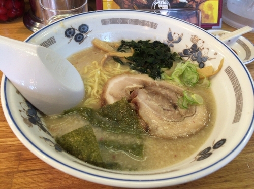 「塩らーめん」@チャーシュー力 V3 三芳店の写真