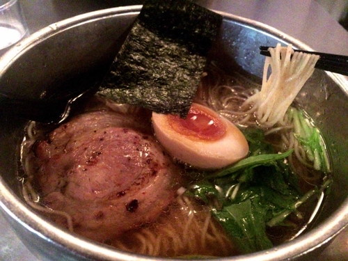 「塩らーめん 淡麗(886円)」@ZUND-BARの写真