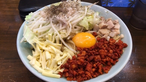 「油そば特盛 辛揚げマシ」@郎郎郎の写真