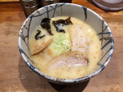 「しおらーめん」@風来居 渋谷店の写真