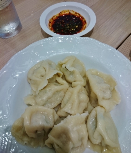 「四川風ピリ辛水餃子(8個)　880円」@麻辣大学 上野店の写真