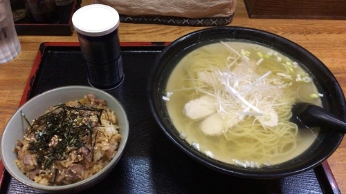 「とりそば大盛+チャーシュー丼(ミニ」@らーめん 楽やの写真