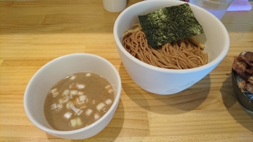「いわしのもりそば 600円 + ミニチャーシュ丼 200円」@らーめん コッコの写真