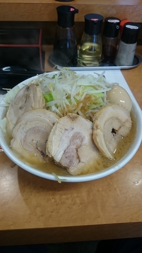 「ら～めん醤油豚増し」@らーめんコジマルの写真