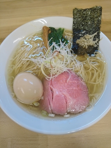 「魚介鶏だし塩らぁめん 中盛 650円 味玉(ラーパス)」@麺処 有彩の写真