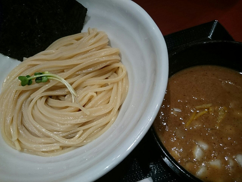 「濃厚豚骨魚介つけ麺」@RAMEN 火影 ラゾーナ川崎店の写真