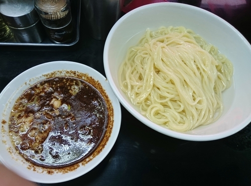 「担々つけ麺(大盛)　950円」@中国手打拉麺 馬賊 浅草本店の写真