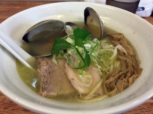 「貝塩拉麺（850円）」@麺屋 心羽の写真
