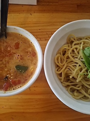 「(期間限定)トマトチキンカレーつけ麺 (並)」@つけ麺二代目いさおの写真
