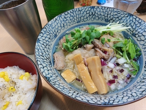 「本山葵とトロトロ和牛すじ肉の和えそば(旬のトウモロコシ飯付)」@㐂九八 ～garage～の写真