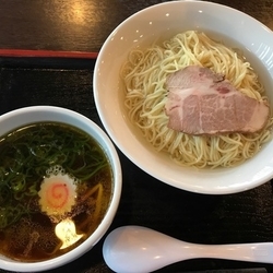 鶏そばつけ麺 800円