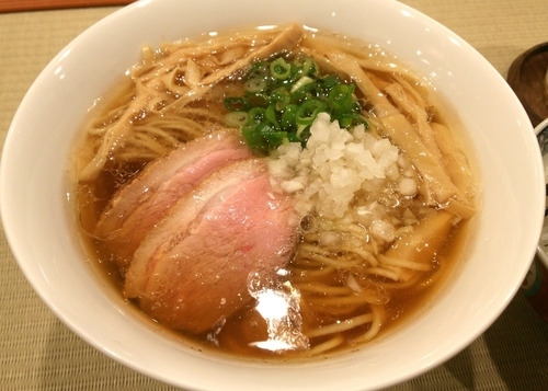 「鴨らぁ麺＋鮪屋のトロたくちらし　980円」@らーめん 鴨to葱の写真