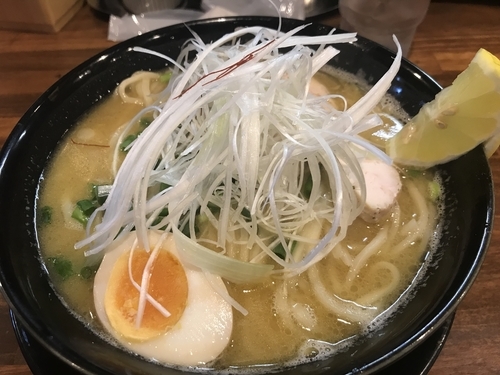 「鶏白湯ラーメン醤油」@らぁ麺 とみ田の写真