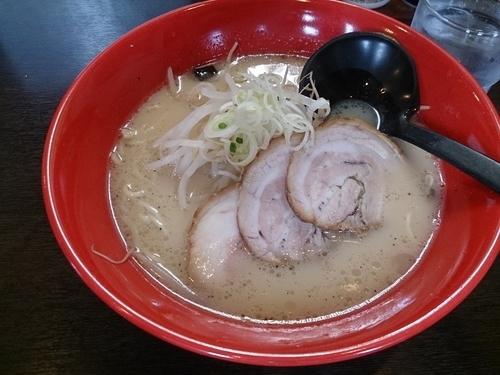 「とんこつらーめん」@らーめん まるやの写真