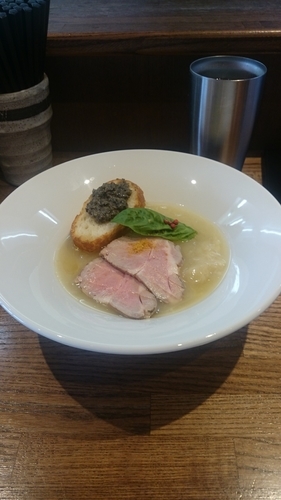 「7月限定冷しスープドポアソンナなベジポタラーメン2」@らー麺屋 バリバリジョニーの写真