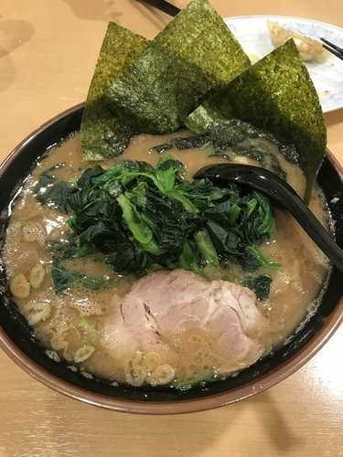 「ほうれん草らーめん 大盛り」@よつ家 竹ノ塚店の写真