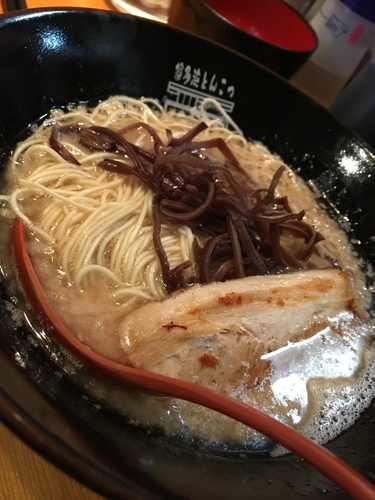 「背脂豚骨ラーメン(ネギ抜き バリカタ)」@博多流 斗樹 赤羽店の写真