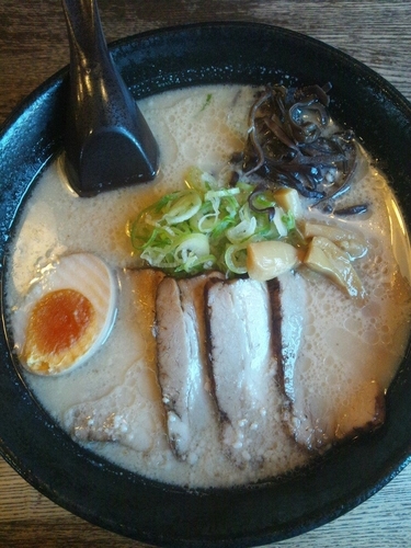 「とんこつ角煮らーめん」@総本家 しなとら 美濃加茂店の写真