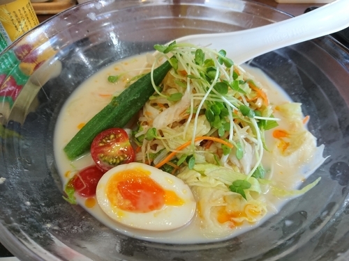 「【期間限定】冷やしちゃんぽん(白)745円＋生ビール」@リンガーハット 埼玉新座店の写真