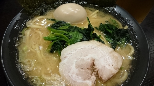 「味玉ラーメン」@横浜家系ラーメン 市ヶ家の写真