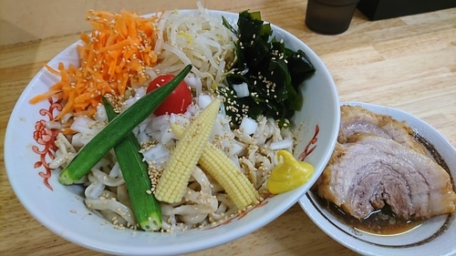 「冷やし中華」@ラーメン 登良治郎の写真
