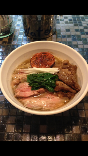 「イベリコ豚の髄清湯塩らーめん」@らーめん 五ノ神製作所の写真