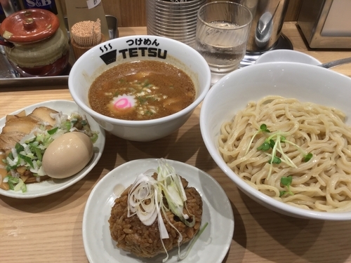 「特製つけめん ¥1,150 名物！肉おこわ ¥180」@つけめんTETSU 名古屋JRゲートタワー店の写真