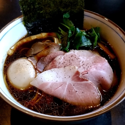 「【気まぐれ限定】四つ葉ブラック」@中華そば 四つ葉の写真