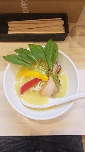 「鶏白湯（トウモロコシver.）」@濃厚鶏出汁拉麺 吉法師 KIPPOSHIの写真