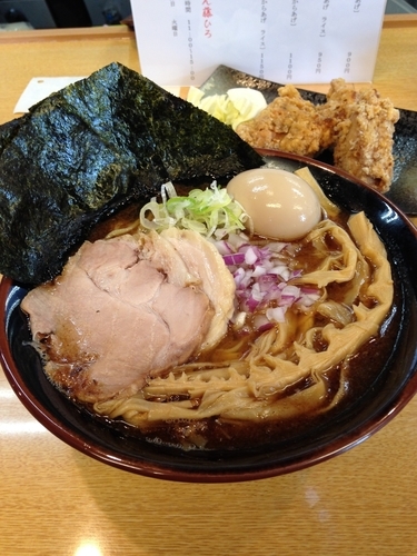 「特から(特製らーめん かつお ＋からあげ)」@らーめん 藤ひろの写真