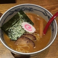 六三六らーめん 720円