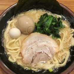 らーめん(醤油)+味玉(クーポン使用)