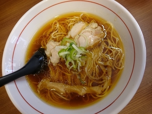 「青森鶏だし中華そば　680円」@ラァメン ぼーんずの写真