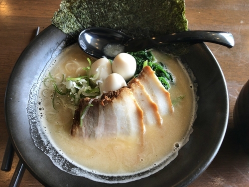 「醤油豚骨チャシュー」@つるやの写真