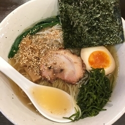 純塩麺 + めかぶ
