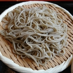 もりそば　880円